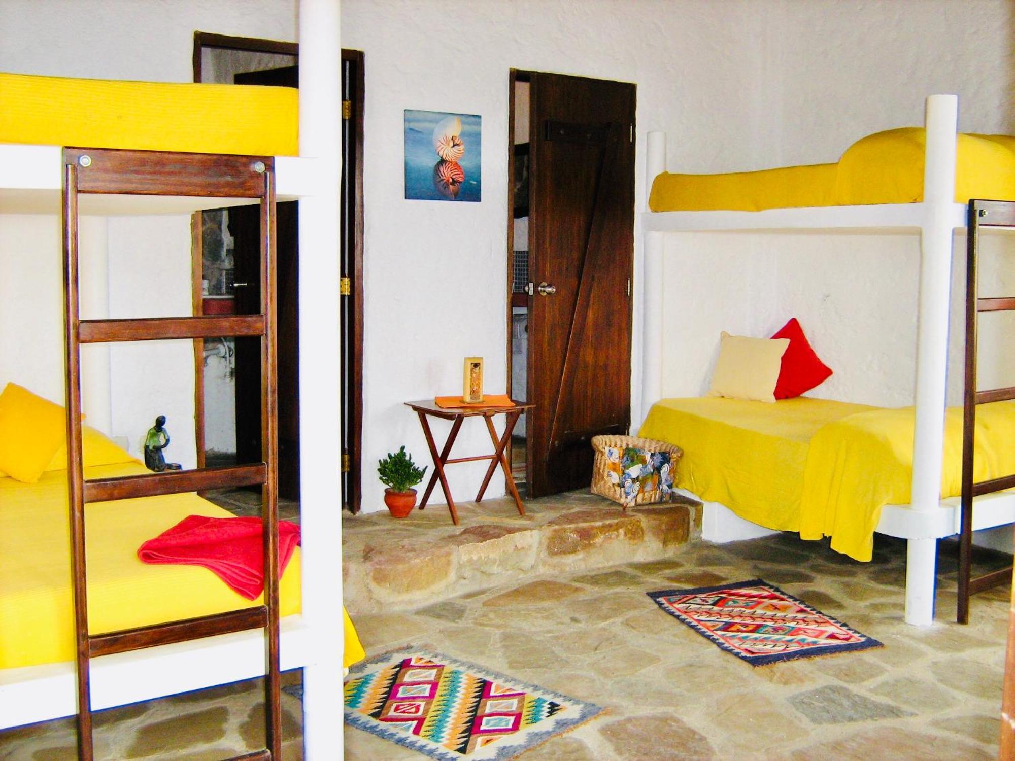 Hotel Smiling Crab Canoas de Punta Sal Exterior photo