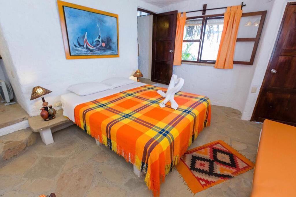 Hotel Smiling Crab Canoas de Punta Sal Exterior photo