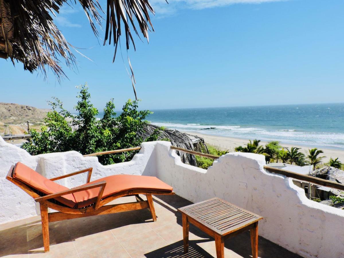 Hotel Smiling Crab Canoas de Punta Sal Exterior photo